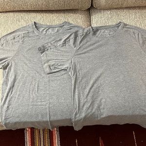 Mack Weldon 18 hour Jersey Crew Neck Tshirts Small gray 2 pieces